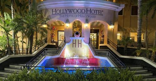 ฮอลลีวูด โฮเทล (Hollywood Hotel) near โรงละครกรีก