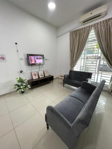 11 Austin 5mins to AICC Long Sing HeLiXuan Yi Jia PeiKin Restaurant Opposite HSI 11 Austin 5mins to AICC Long Sing HeLiXuan Yi Jia PeiKin Restaurant Opposite HSI