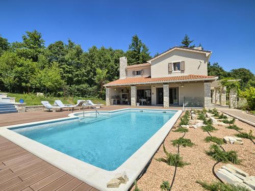  Villa Martin in Mali Turini