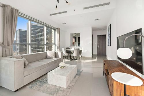 Silkhaus Burj Khalifa view 1BDR Downtown - image 5