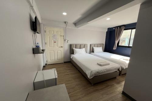 Blue26 Room Type - Standard Twin Room