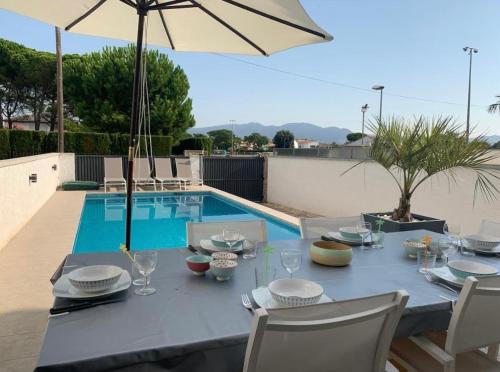 Villa with Private Pool image 2