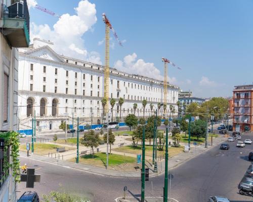 CARLO III Apartment - Napoli Centro - 3min aeroporto, Napoli (foto 6)