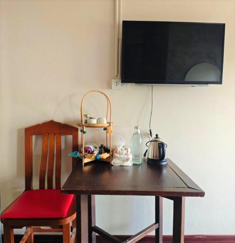 Retro At Phra Sing Guest House