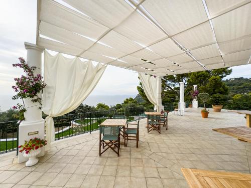 Alrededores, Amira Resort in Capri