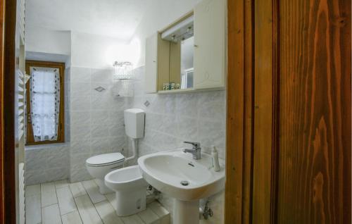 3 Bedroom Nice Home In Gallicano