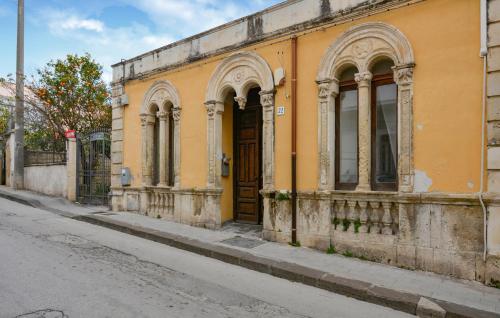 3 Bedroom Gorgeous Home In Siracusa