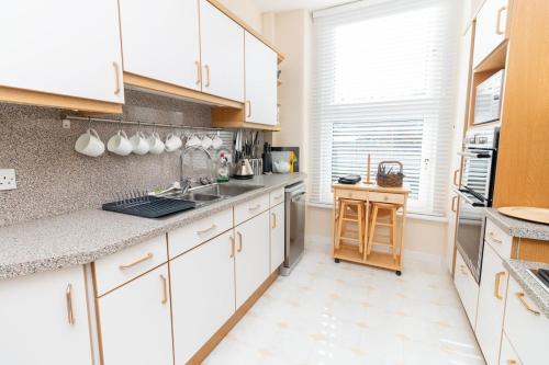 Riverview Upper Apartment in Тайпорт