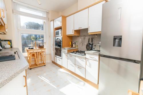 Riverview Upper Apartment in Тайпорт