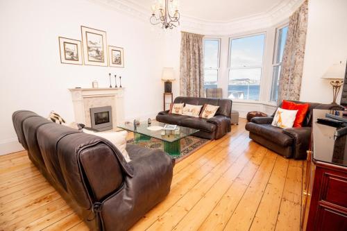 Riverview Upper Apartment in Тайпорт