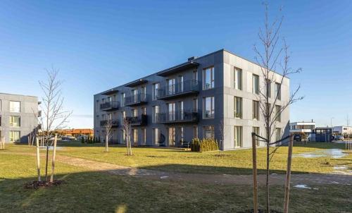 Exterior view, Cozy Peetri apartment with terrace in Peetri