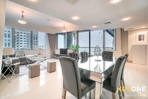 Captivating Sky & Sea Views in Two Bedroom Suite, Dubaj (fotografie 5)