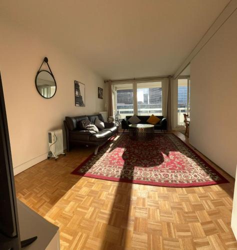 5 mn (450 m) walk Metro/La Defense/Netflix/Parking - Location saisonnière - Courbevoie