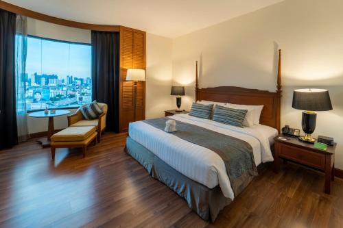 room detail thumbnail 1