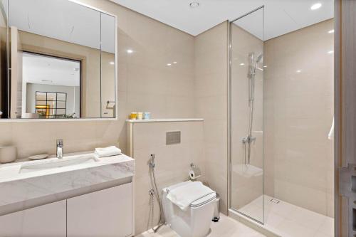 Silkhaus sophisticated 1BDR in Downtown premium tower - image 11