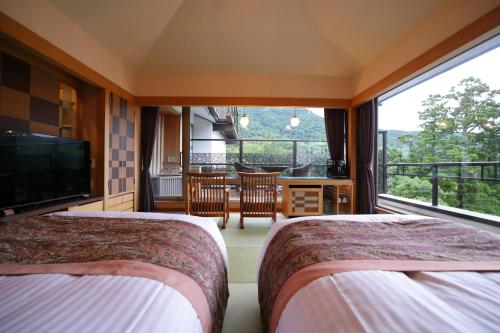 Hakone Kamon Room Type - Corner Twin Room  with Open-Air Bath - KAORI