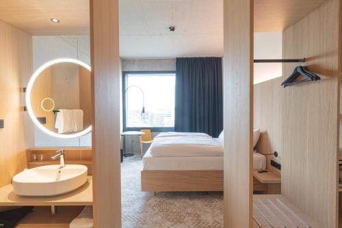room detail thumbnail 0