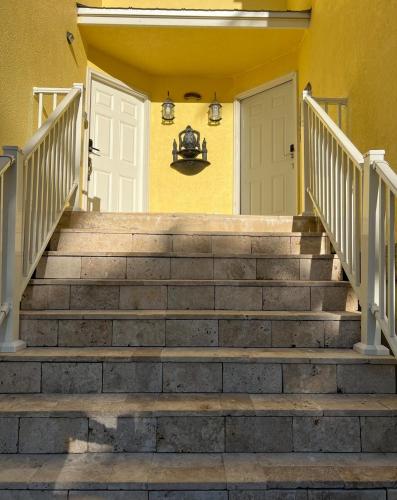 5 Bedroom Secluded Beachfront in Melbourne FL