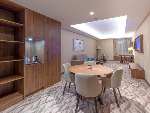AZ Hotels Grand Oran in Es Senia