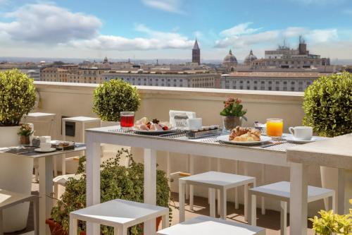 The Independent Hotel - image 5