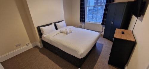 QUICK ROOMz WAKEFIELD in Wakefield