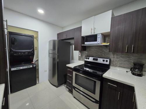 Charming Serene Penthouse with Pool & Gym New Kingston Charming Serene Penthouse with Pool & Gym New Kingston