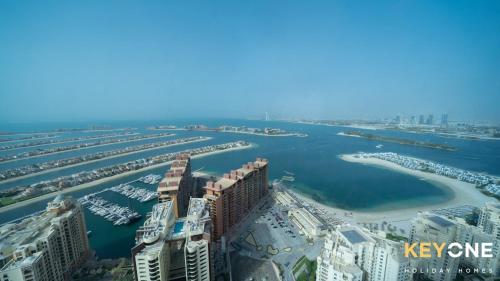 Iconic One Bedroom Panoramic Palm Views - image 3