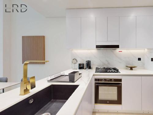 Brand New and Modern Smart Home 1BR, Dubai (Foto 7)
