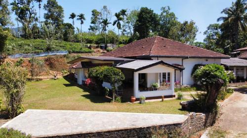 المنظر الخارجي, Monticello Bungalow in كوثميل