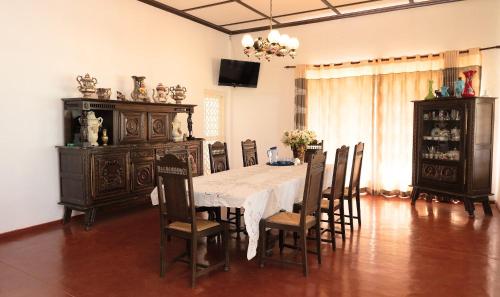 Monticello Bungalow in كوثميل