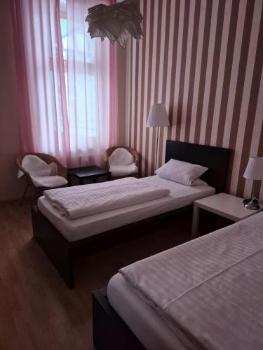 Hotel-Pension Charlottenburg Room Type - Double Room
