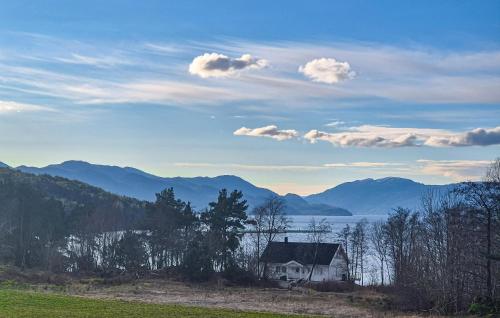 Вид, Amazing Home In Kysnesstrand With Wifi in Страндебарм