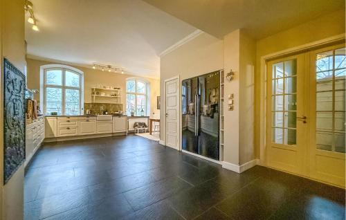 Konyha, Nice Home In Ekeby With Wifi in Vallakra