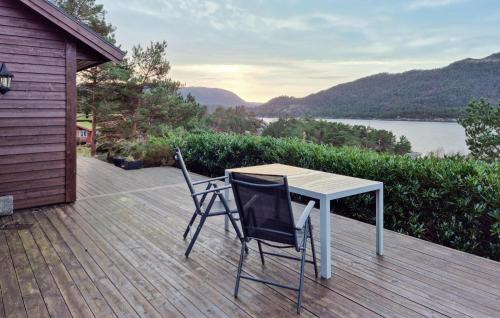 Зовнішній вигляд готелю, Gorgeous Home In Eivindvik With House Sea View in Айвіндвік