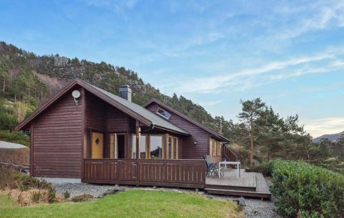 Зовнішній вигляд готелю, Gorgeous Home In Eivindvik With House Sea View in Айвіндвік