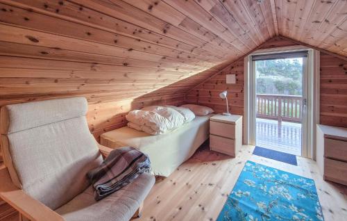 Gorgeous Home In Eivindvik With House Sea View in Айвіндвік