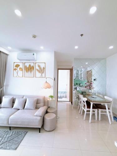 Two-Bedroom Apartment with Balcony image 10