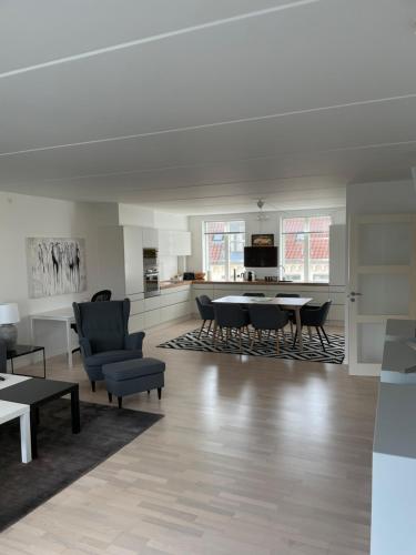  CITY LUX APARTM, 2 FULL BATHROOMs, 2tv in Kopenhagen