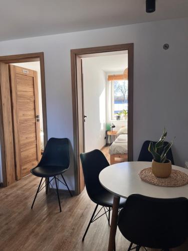Apartament numer 1, dwie sypialnie dwa łóżka