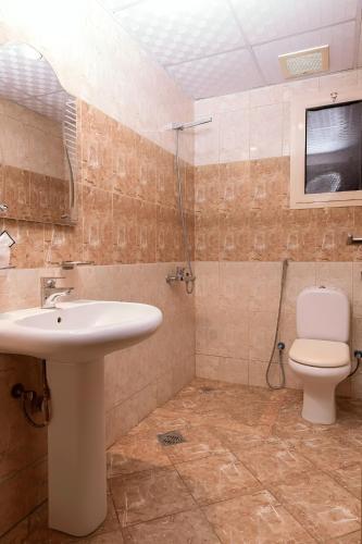 Double or Twin Room with Private Bathroom image 8