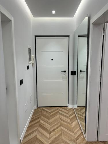 7 Floor Luxury Apartment Tirana, Tirana (fotografie 9)
