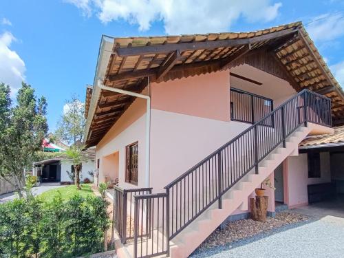 Casa Aconchego 345 ao lado Alles Park - Itoupava Central
