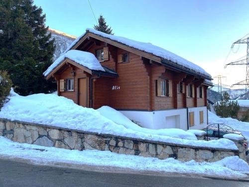 Alis - grosses Chalet, nahe Sportarena und Skilift, bis 9 Personen