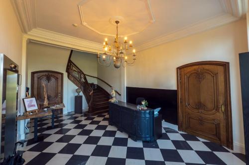 大堂, Kasteel Pietersheim Maastricht - Lanaken in 拉娜肯