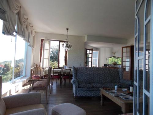 Skats, Espectacular casa en Villa Nougues in Villa Nougués