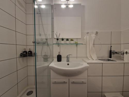 Urban Heaven Stays - 2 bedroom apartment, Bremen (photo 3)