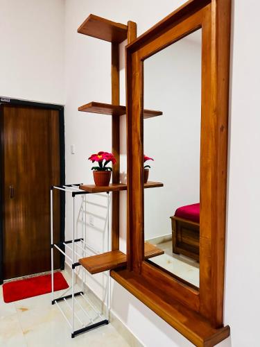 Standard Double Room image 2