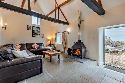 Castle Forge 4-Bedroom Historic Purbeck Forge in Kingston, Corfe Castle, Sleeps 7 in Dorset