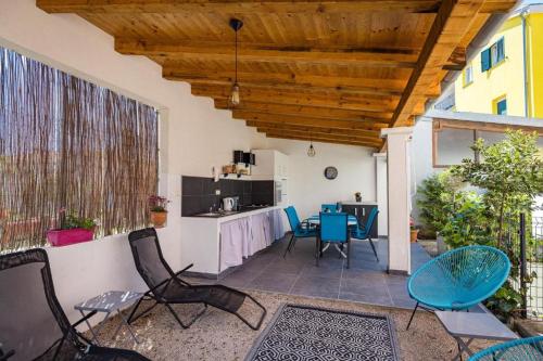 Two bedroom apartment with Sea view image 5
