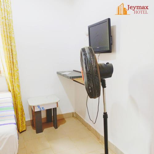 Jeymax Hotel and Suite